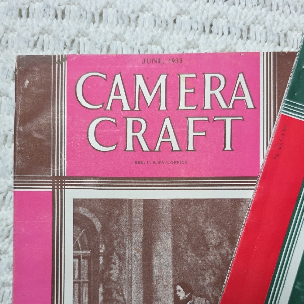 Vintage Magazine Set - Red & Pink Covers - Picture 2 of 8